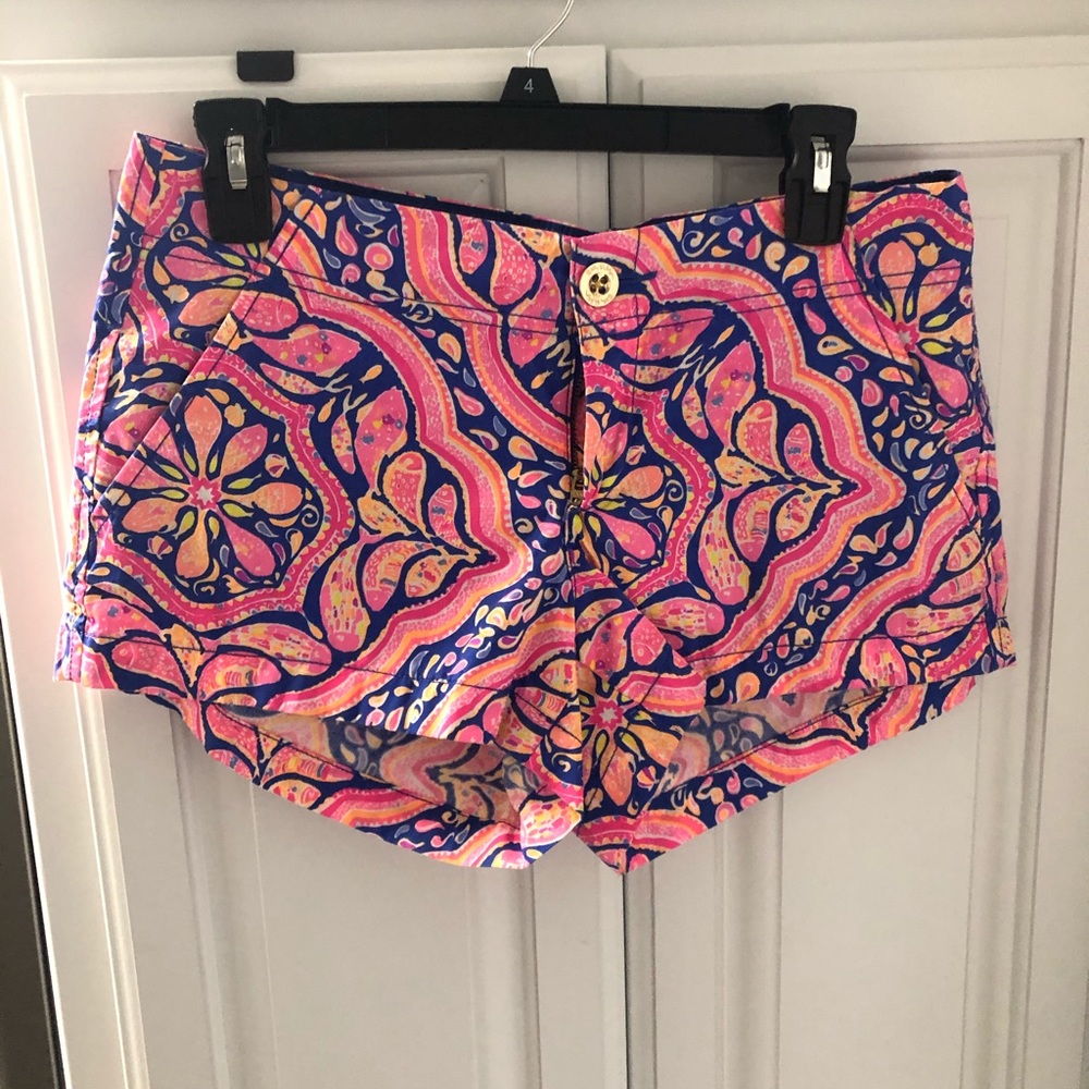 Lilly Pulitzer The Kerrie Sort 3” inseam size 4